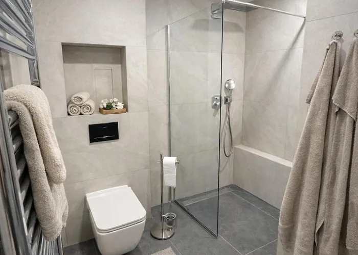 Luxury 2br Location